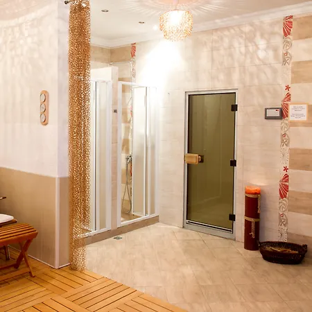 Hill Hotel 4*