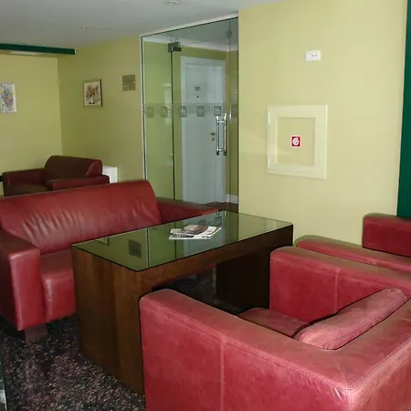 Hotel Hill 4*