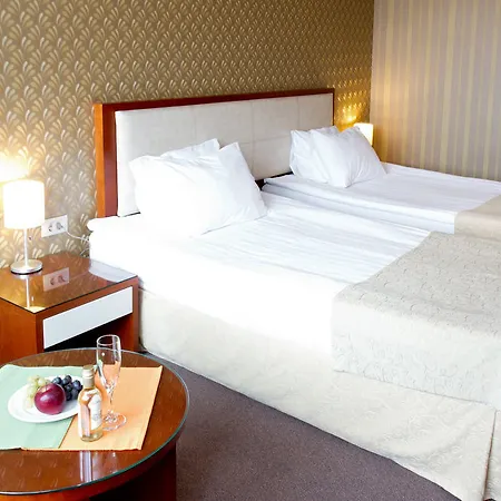 Hotel Hill 4*
